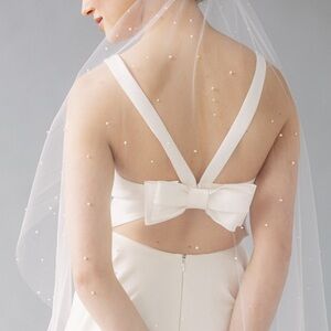 Toni Federici Tiana Veil Sample